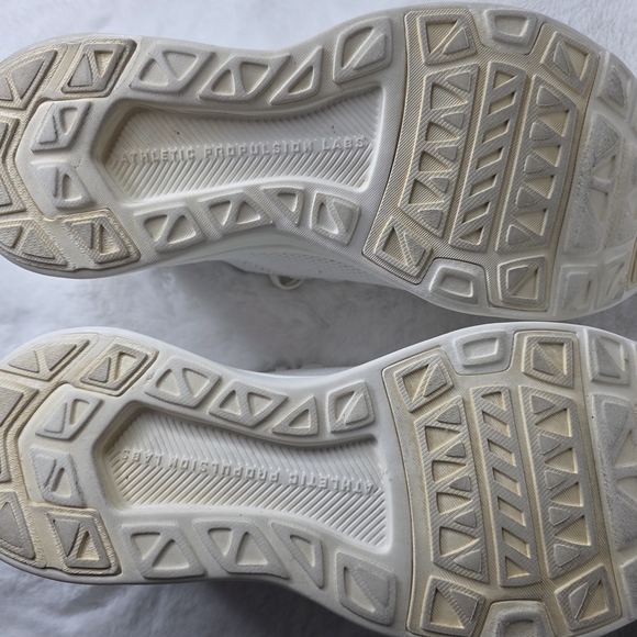 APL Mens White and Tan Sneakers - Picture 14 of 16